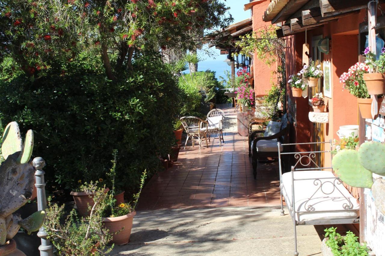 Agriturismo Ruralia サンタ・ドメーニカ エクステリア 写真