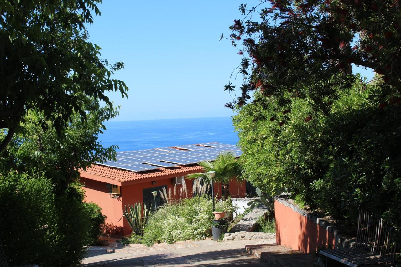Agriturismo Ruralia サンタ・ドメーニカ エクステリア 写真