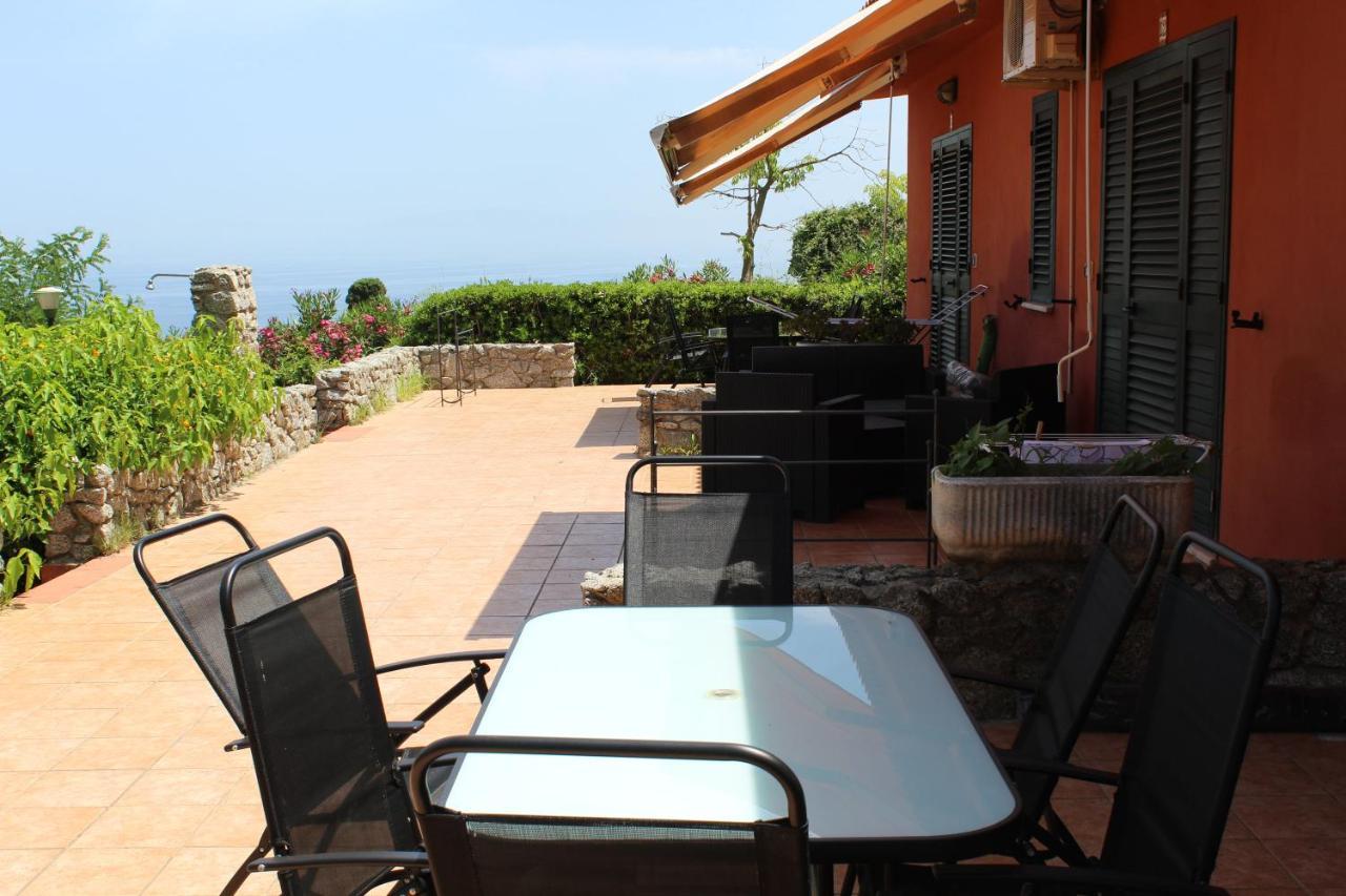 Agriturismo Ruralia サンタ・ドメーニカ エクステリア 写真