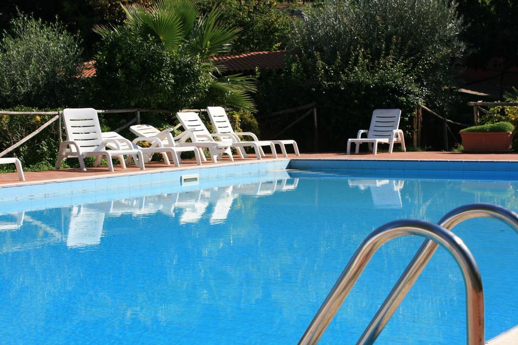 Agriturismo Ruralia サンタ・ドメーニカ エクステリア 写真