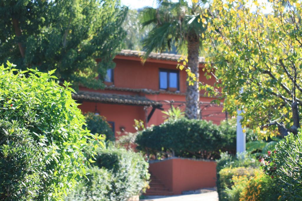 Agriturismo Ruralia サンタ・ドメーニカ エクステリア 写真
